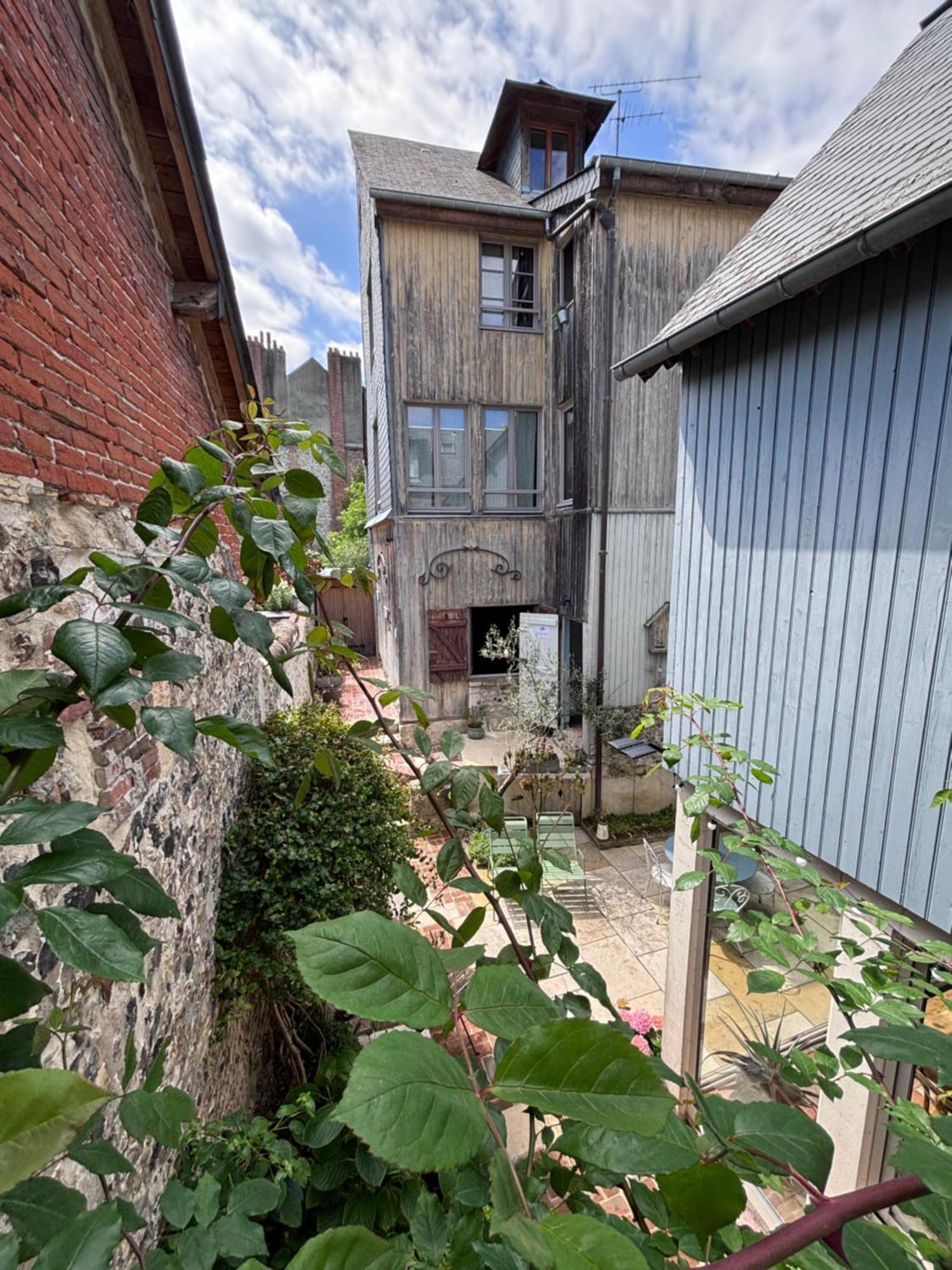 ホテル シャンブル シェ ラビタン カプシーヌ オンフルール エクステリア 写真